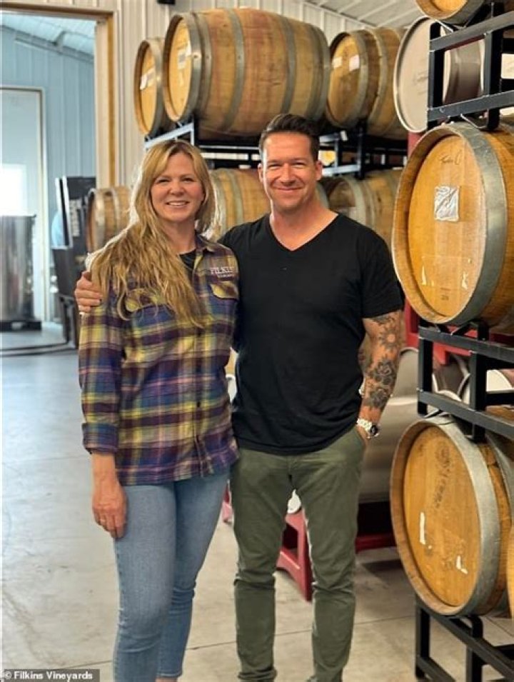 American Musician Zach Filkins's Net Worth! Know His Wife, Family, Guitar, Instagram, Lindsey Filkin